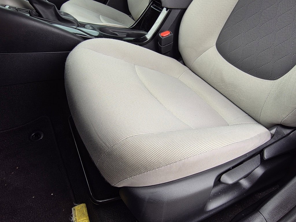 Used 2022 Toyota Corolla LE image 21