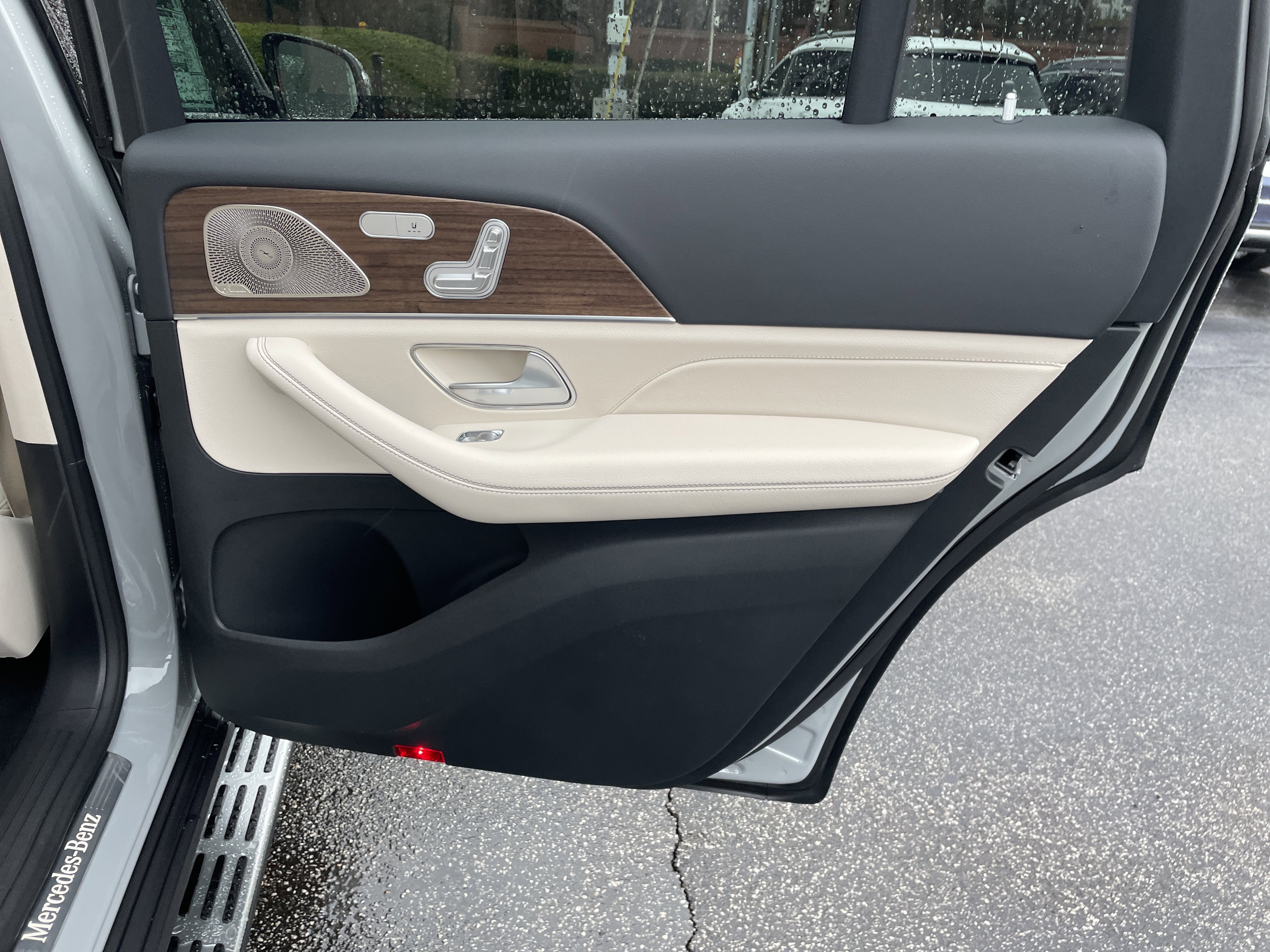 New 2026 Mercedes-Benz GLS 450 4MATIC image 41