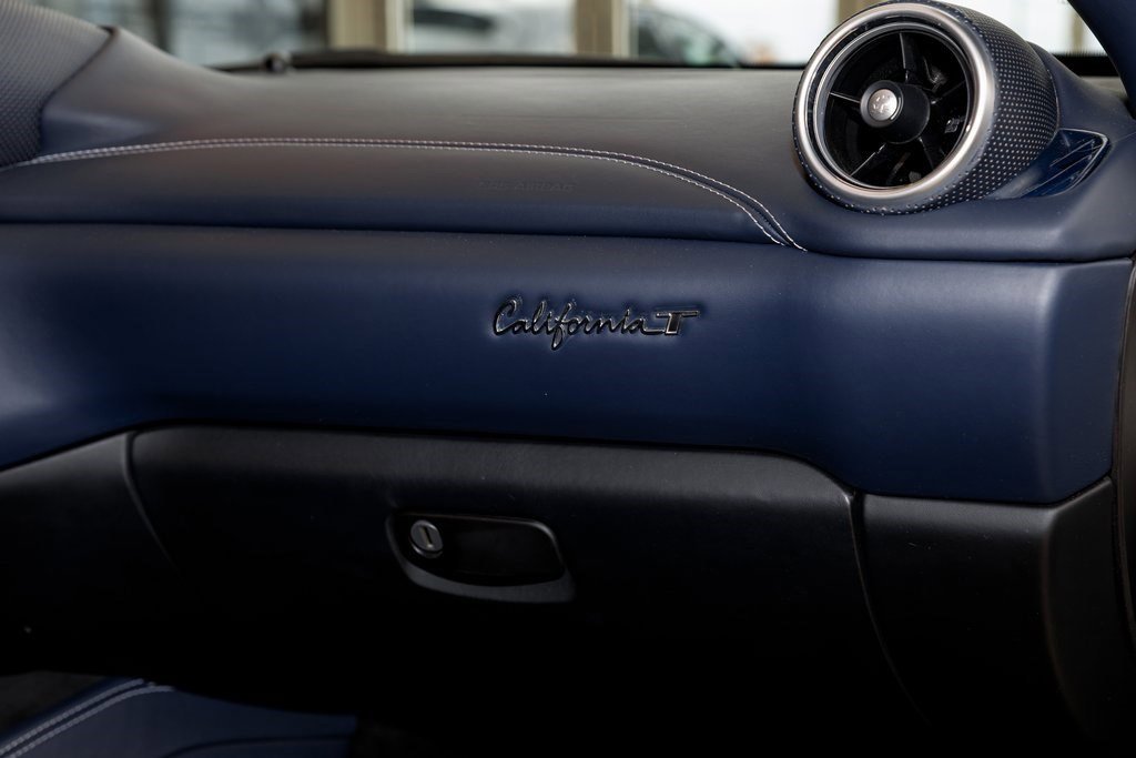 Used 2016 Ferrari California T image 38