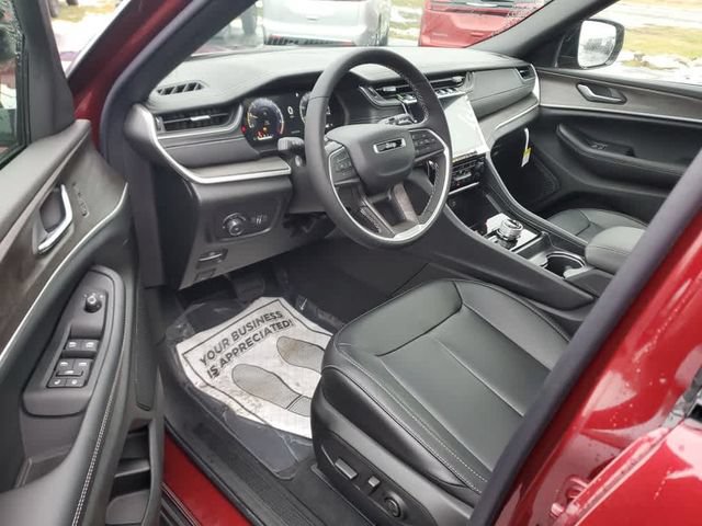 New 2025 Jeep Grand Cherokee Limited AWD/4WD image 12