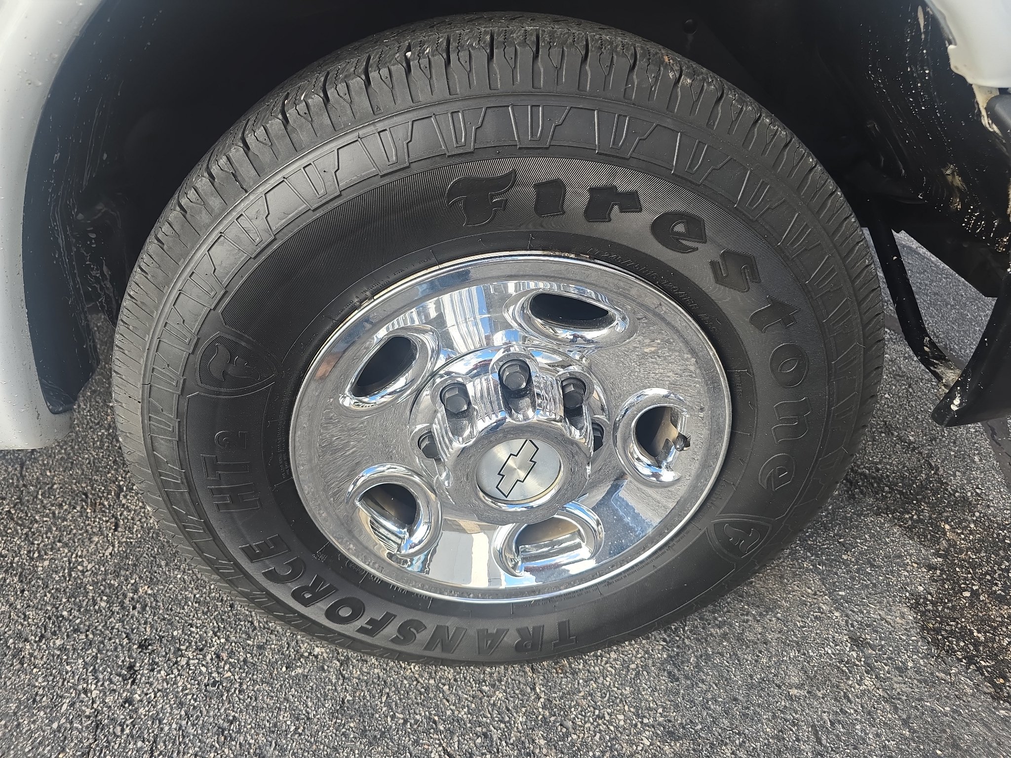 Used 2016 Chevrolet Express 2500 RWD image 34