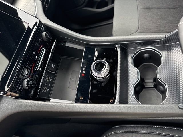 New 2025 Jeep Grand Cherokee L Laredo w/ Luxury Tech Group I image 13