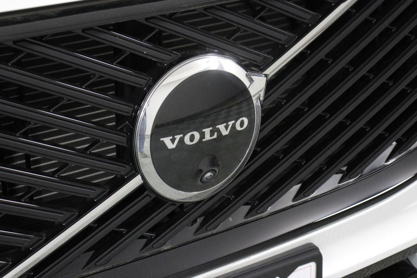 Certified 2026 Volvo XC60 B5 Plus AWD/4WD image 27