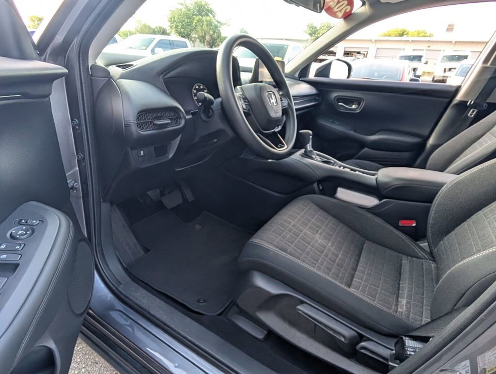 Used 2023 Honda HR-V LX image 11