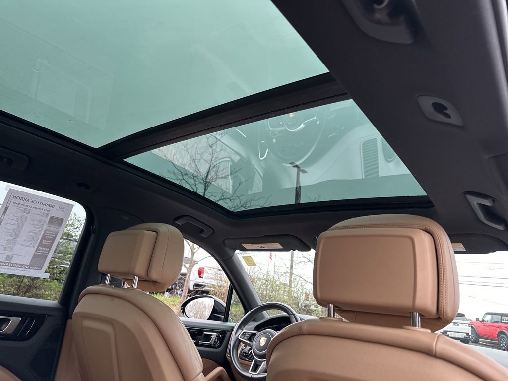 Used 2020 Porsche Cayenne image 31