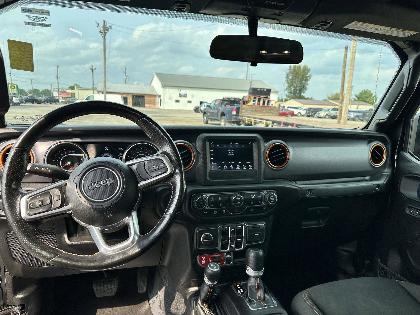 Used 2021 Jeep Gladiator Mojave w/ Cold Weather Group image 12