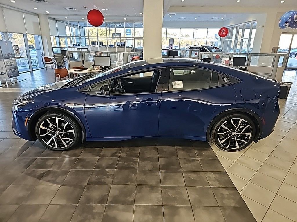 New 2024 Toyota Prius Prime Premium w/ Advanced Technology Package FWD image 2