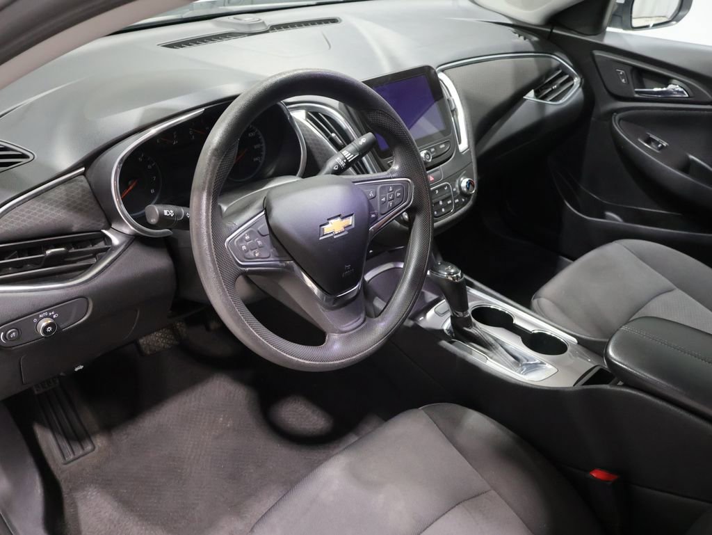 Used 2019 Chevrolet Malibu LT FWD image 17