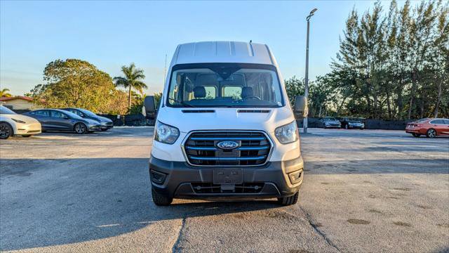 Used 2022 Ford E-Transit 148 High Roof Extended image 12