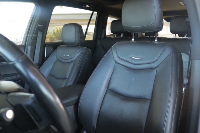 Used 2023 Cadillac XT6 Premium Luxury image 8