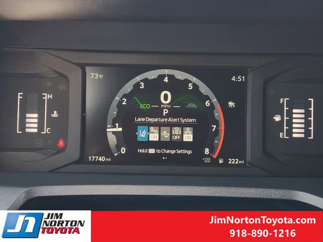 Used 2025 Toyota 4Runner SR5 AWD/4WD image 16