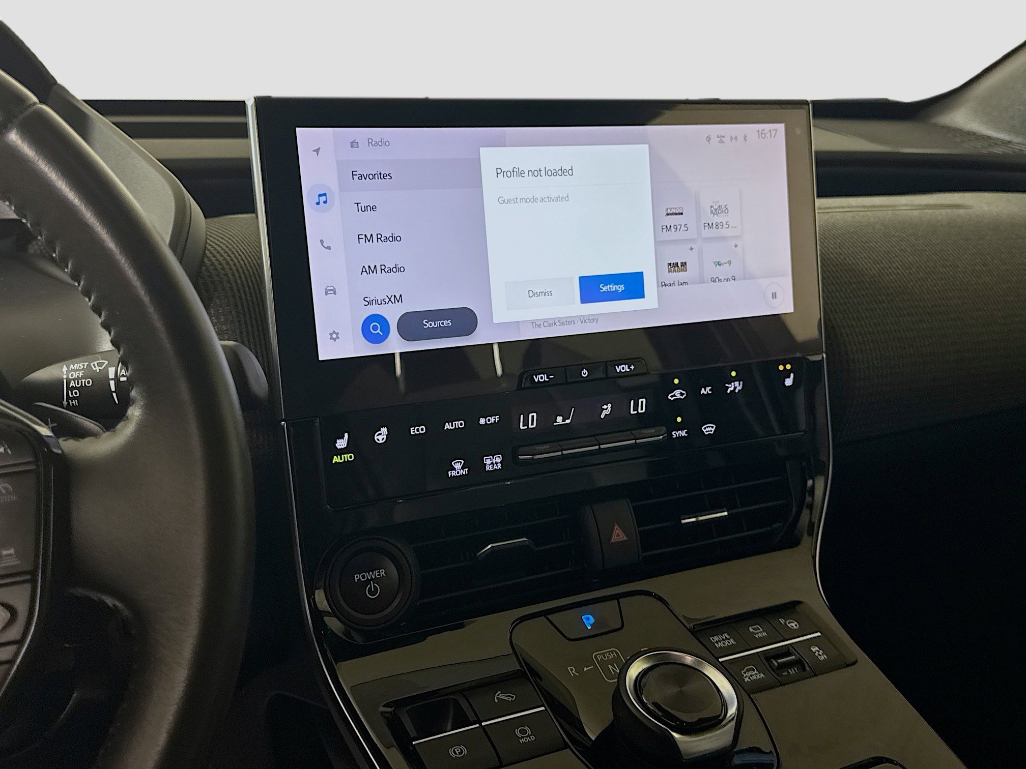 Used 2023 Subaru Solterra Limited image 18