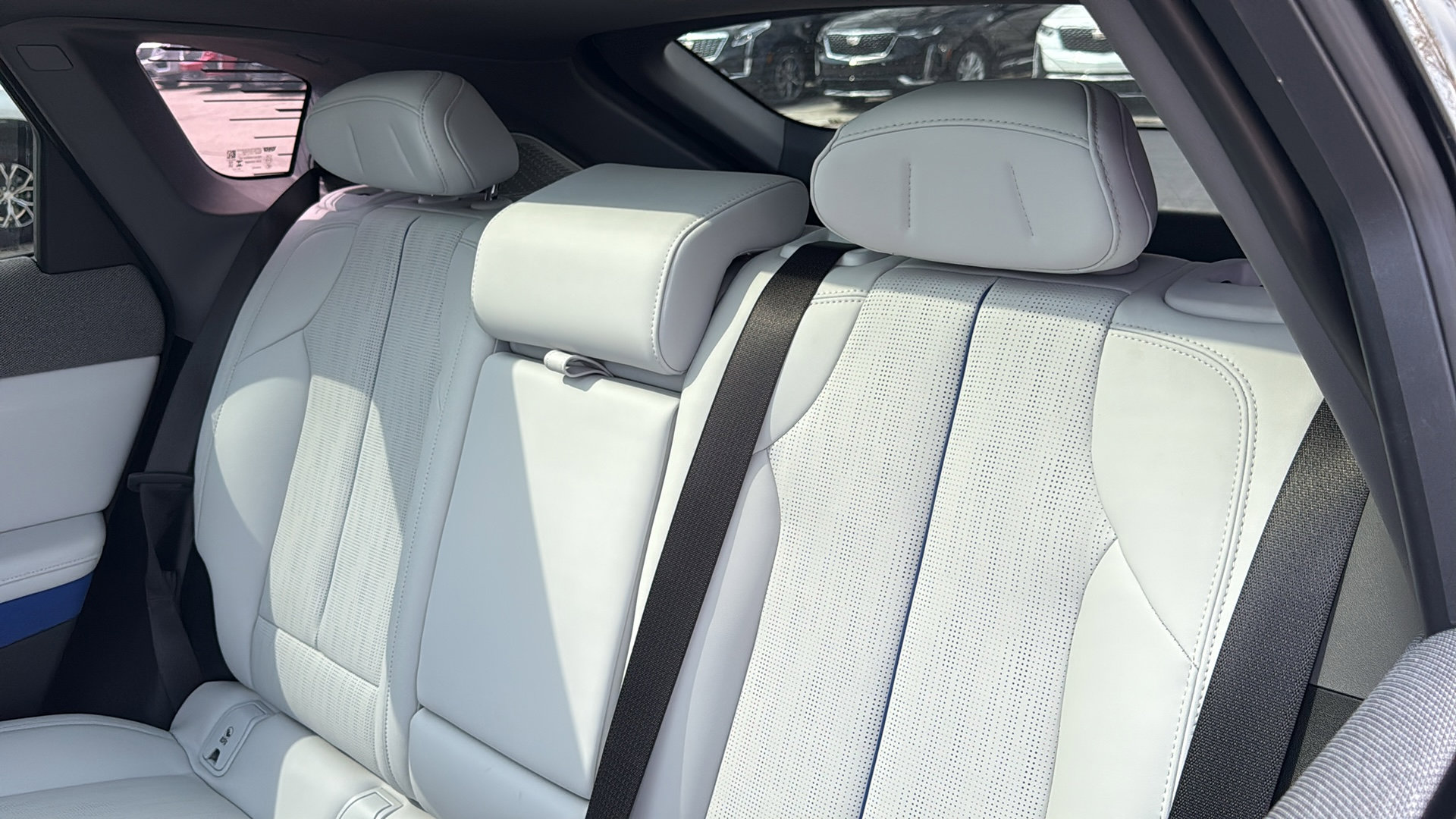 New 2026 Cadillac Optiq Sport 2 w/ LPO, Floor Liner Package AWD/4WD image 27