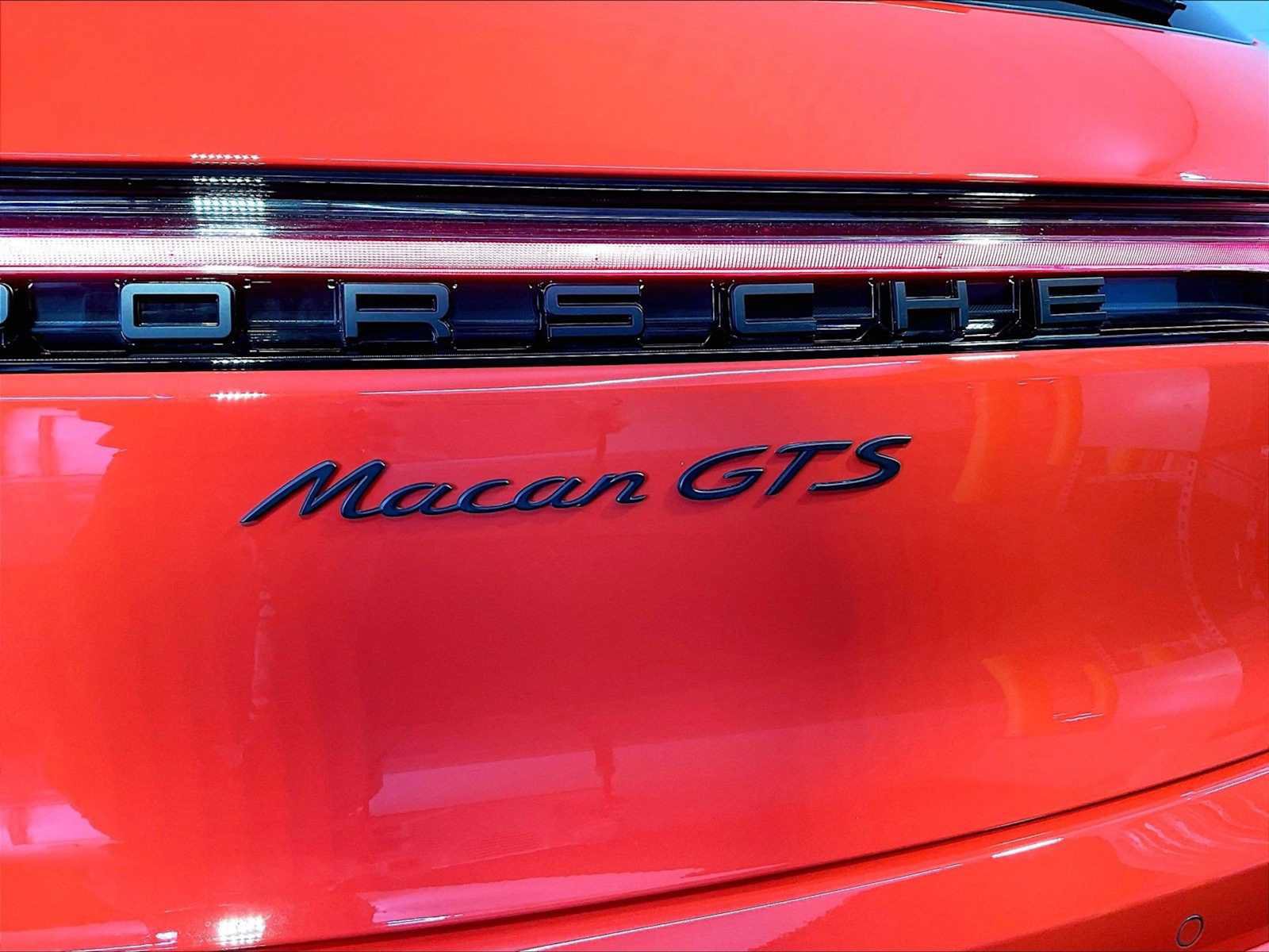 Certified 2026 Porsche Macan GTS AWD/4WD image 35