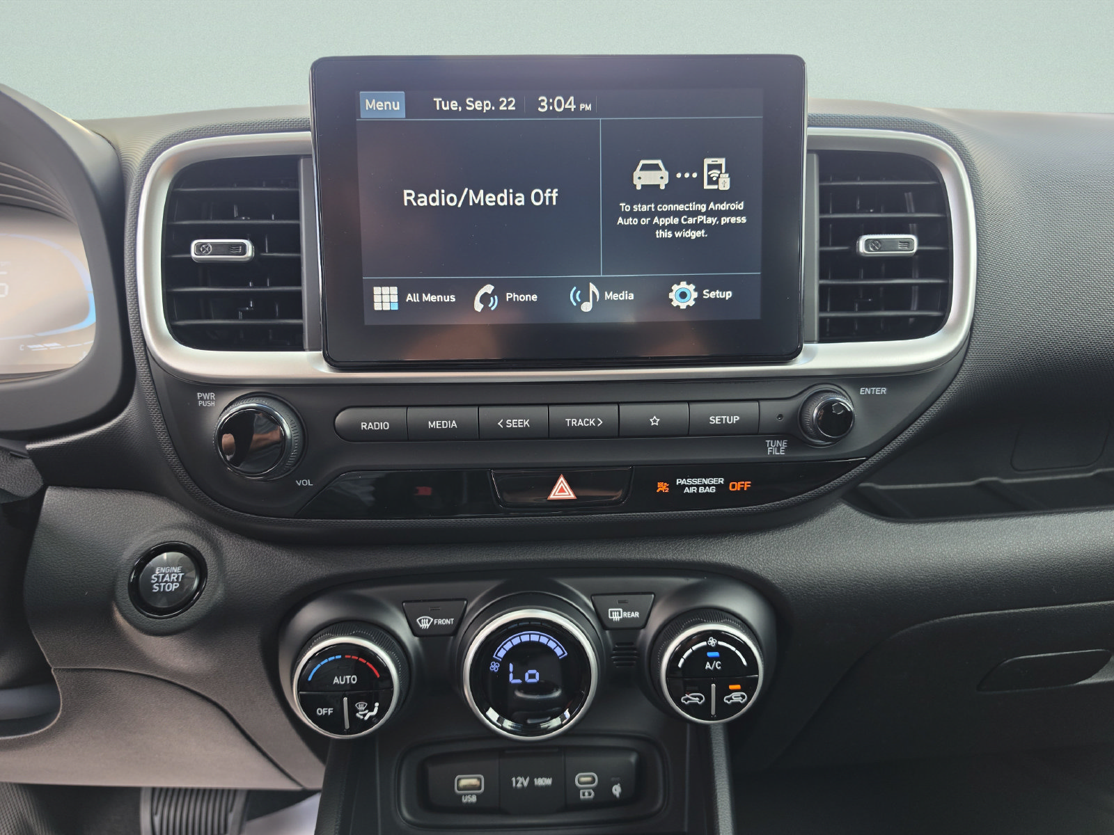 New 2026 Hyundai Venue SEL FWD image 23