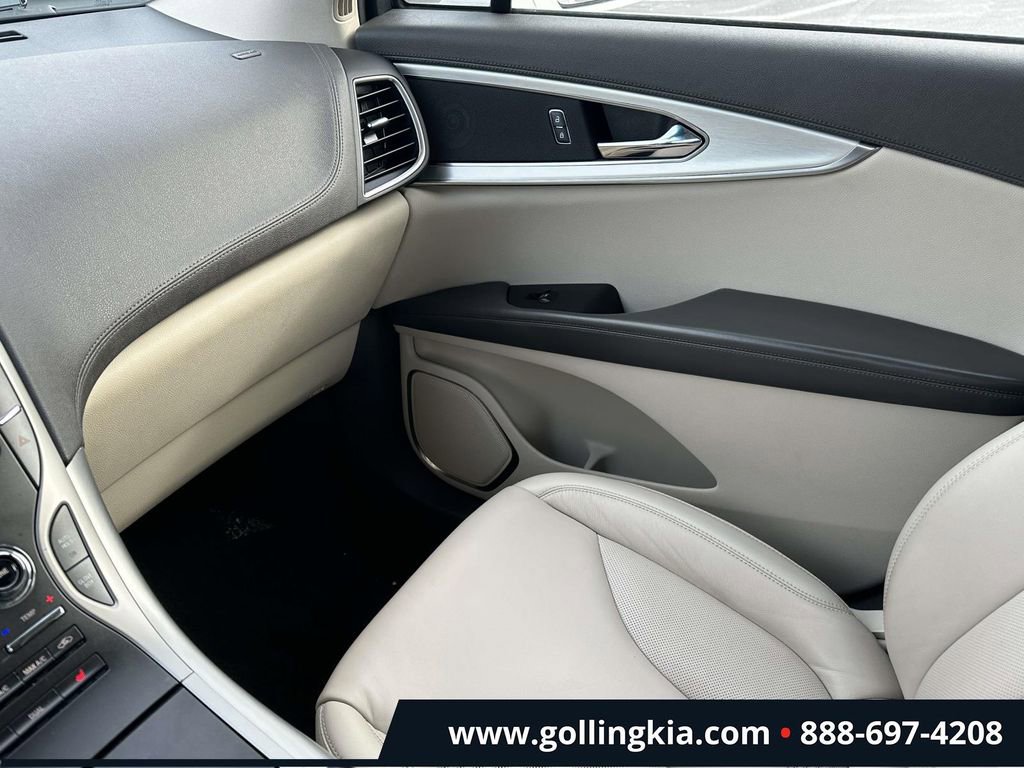 Used 2020 Lincoln Nautilus FWD w/ Equipment Group 101A image 30