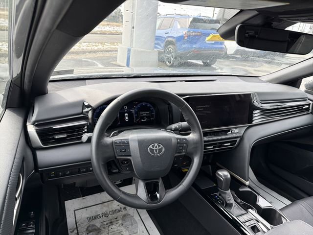 Used 2025 Toyota Camry XSE FWD image 14