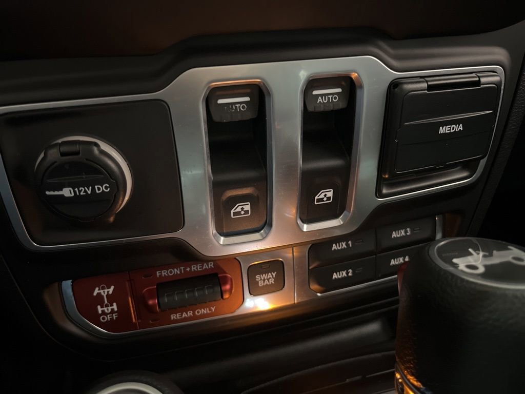 Used 2018 Jeep Wrangler Rubicon AWD/4WD image 26