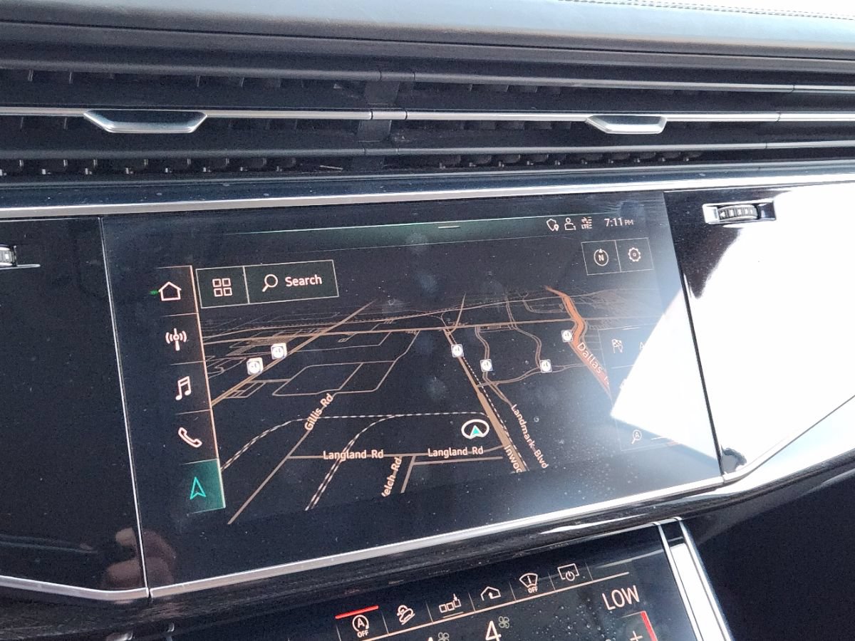 Used 2020 Audi Q8 Prestige AWD/4WD image 36