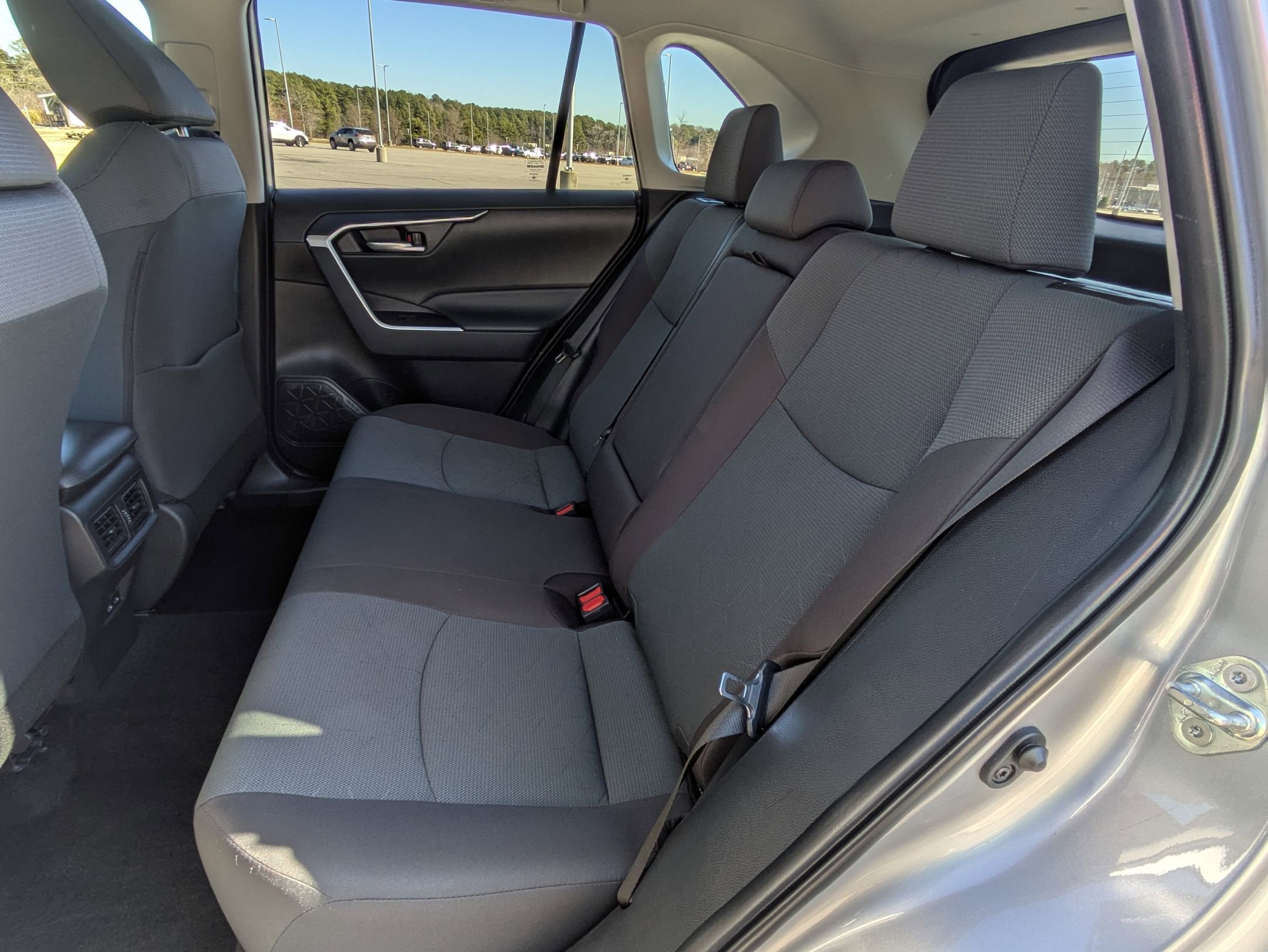 Used 2024 Toyota RAV4 XLE w/ Convenience Package image 25