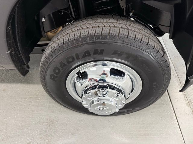 New 2026 RAM 3500 Tradesman w/ Chrome Appearance Group A AWD/4WD image 4