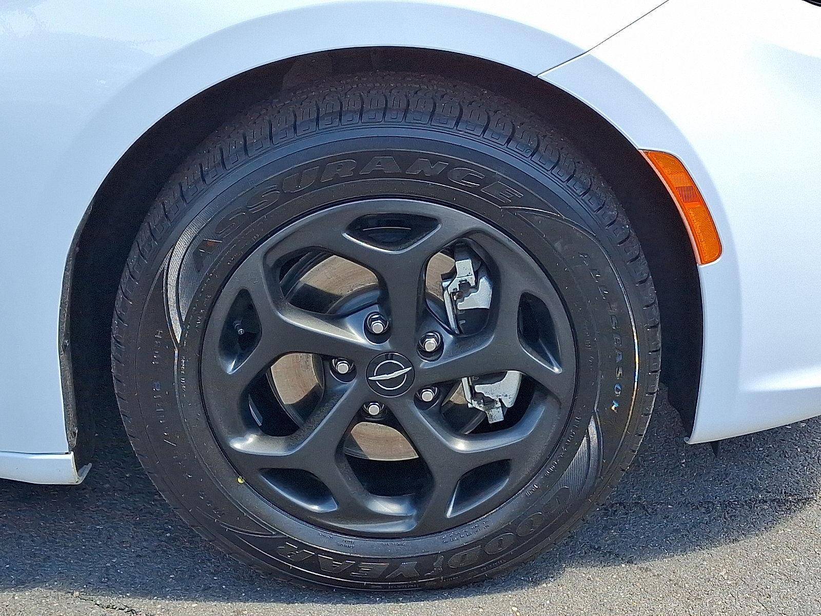 Certified 2022 Chrysler Pacifica Touring-L w/ S Appearance Package FWD image 8