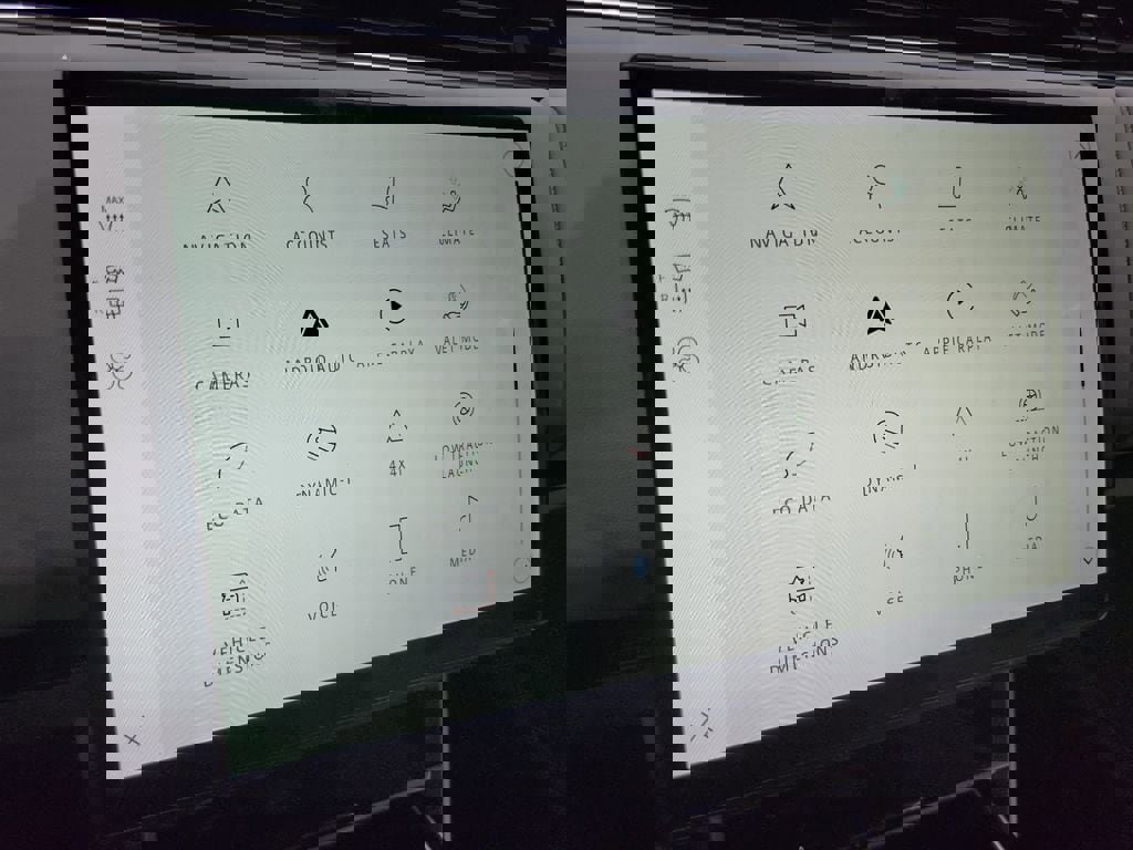 New 2026 Land Rover Range Rover SE image 33