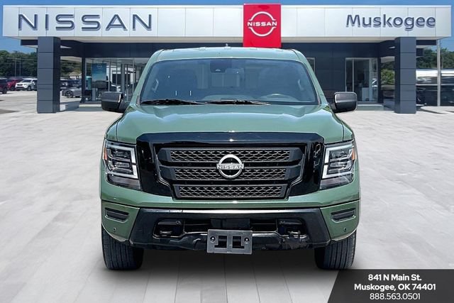 Used 2024 Nissan Titan SV w/ SV Bronze Edition Package AWD/4WD image 2