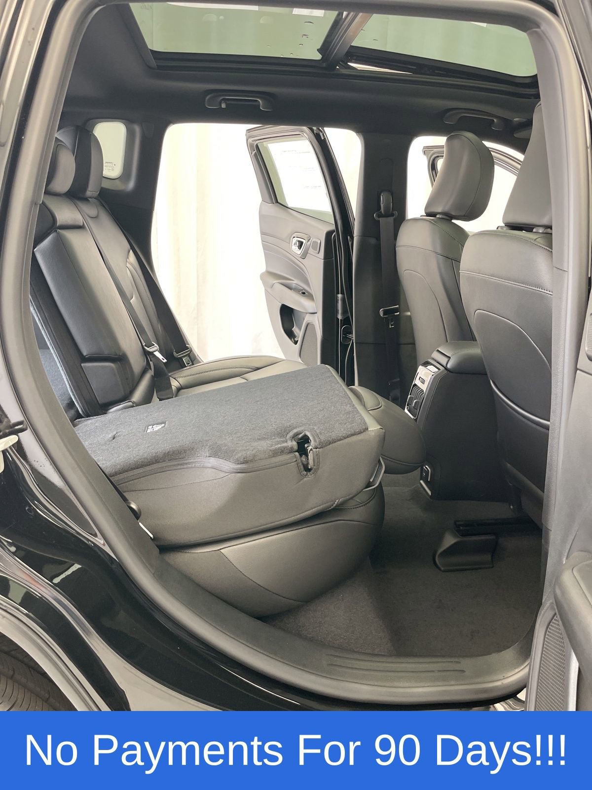 New 2025 Jeep Compass Limited w/ Sun & Sound Group image 31