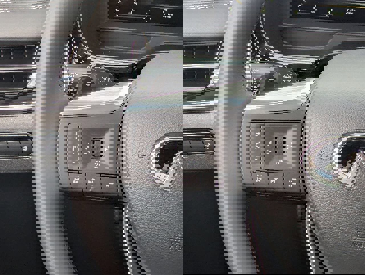 Certified 2026 INFINITI QX60 Luxe w/ Family Package FWD image 26