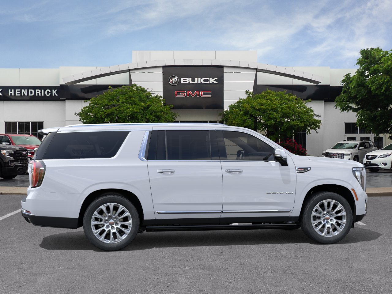 New 2026 GMC Yukon XL Denali w/ Denali Reserve Package AWD/4WD image 7