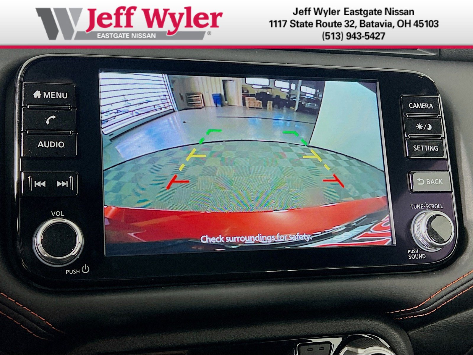 New 2025 Nissan Versa SR w/ Trunk Package FWD image 8