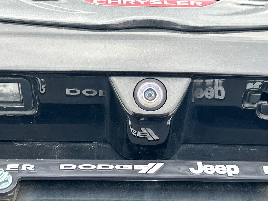 Used 2020 Chrysler Pacifica Limited w/ Quick Order Package 27H Red S image 15