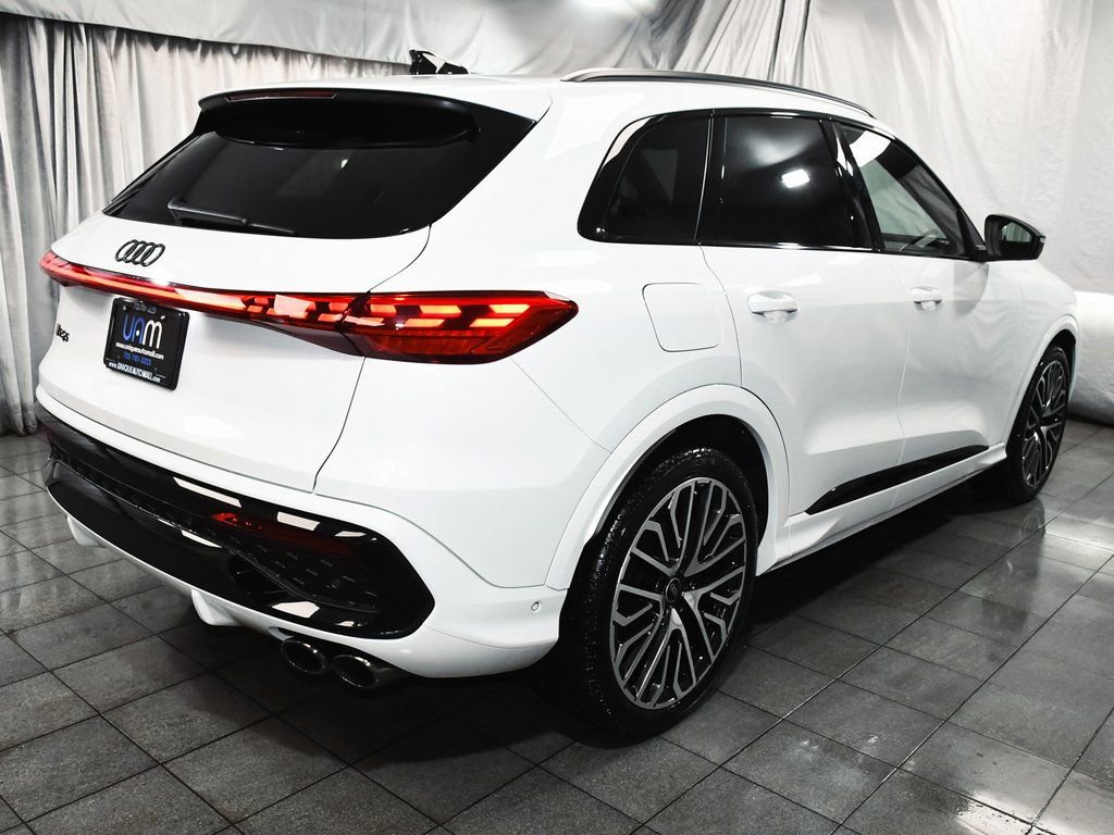 Used 2025 Audi SQ5 Premium Plus w/ Premium Plus Package image 6