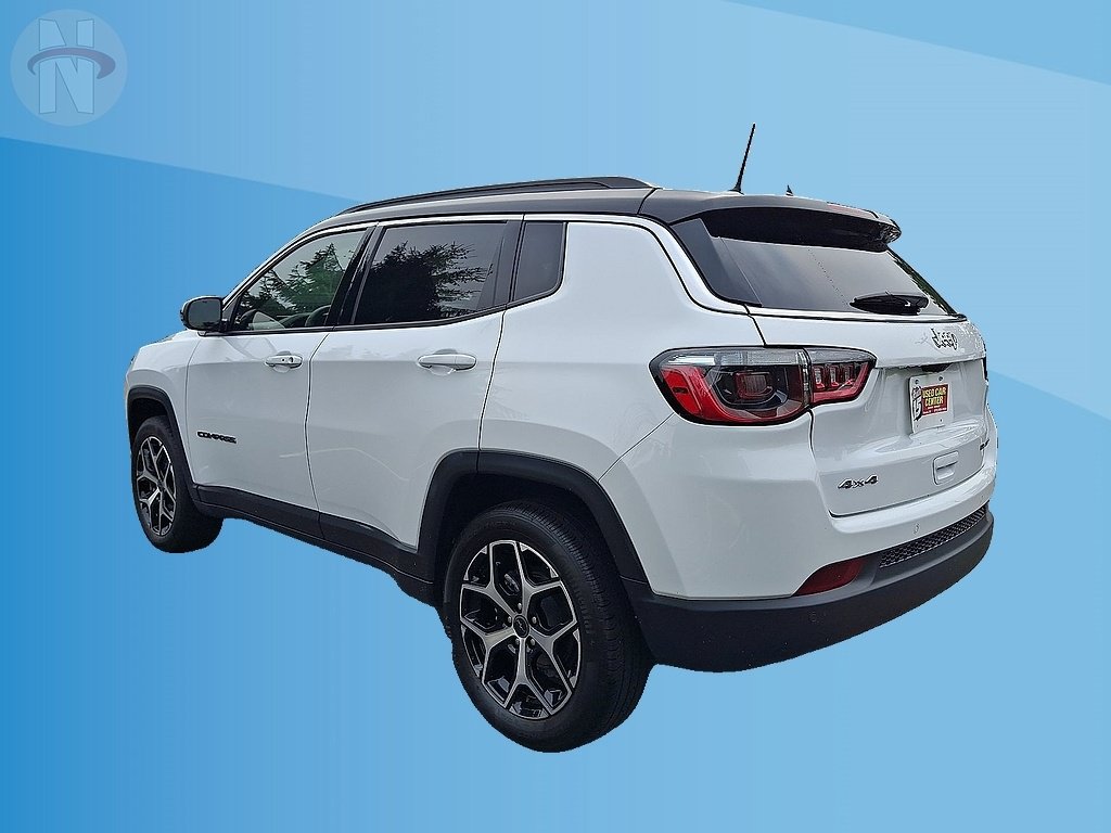 Used 2025 Jeep Compass Limited AWD/4WD image 11