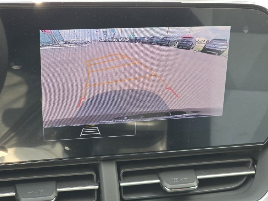 New 2026 Chevrolet Trax LS w/ LS Convenience Package FWD image 4