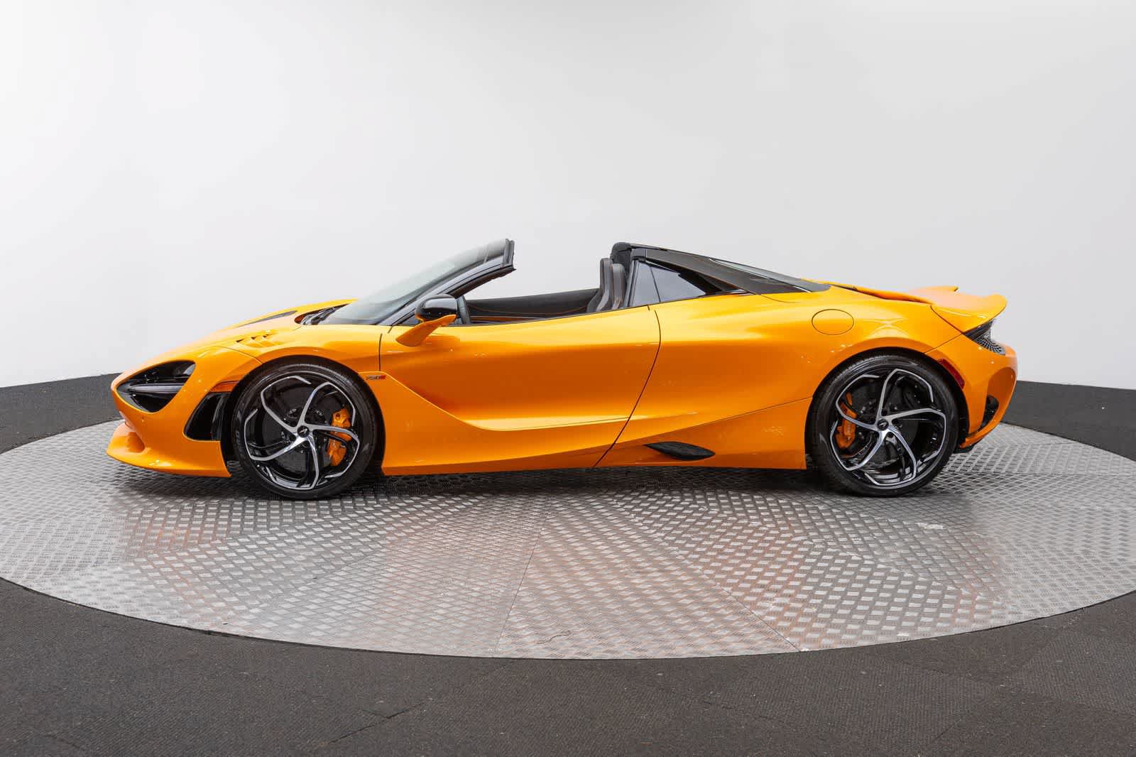 New 2027 McLaren 750S Spider RWD image 3
