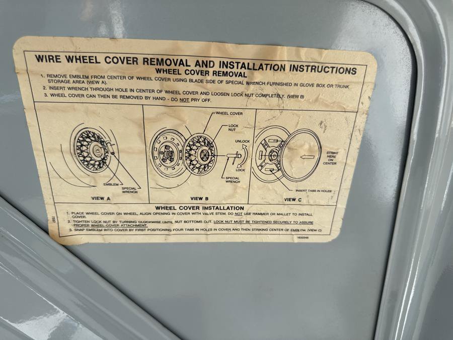 Used 1989 Cadillac Brougham RWD image 37