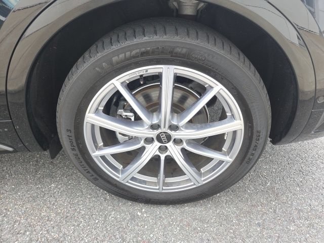 Used 2023 Audi Q5 e Prestige w/ Prestige Package AWD/4WD image 2