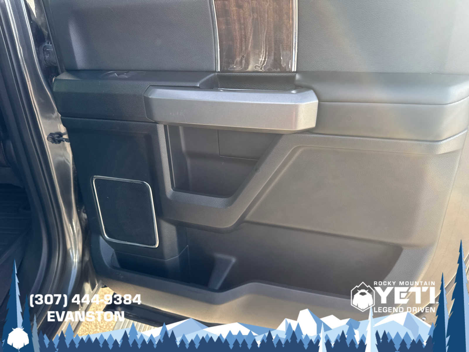 Used 2017 Ford F350 Platinum w/ Platinum Ultimate Package image 16