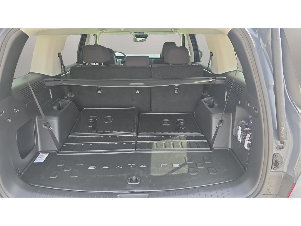 New 2026 Hyundai Santa Fe SE FWD image 9