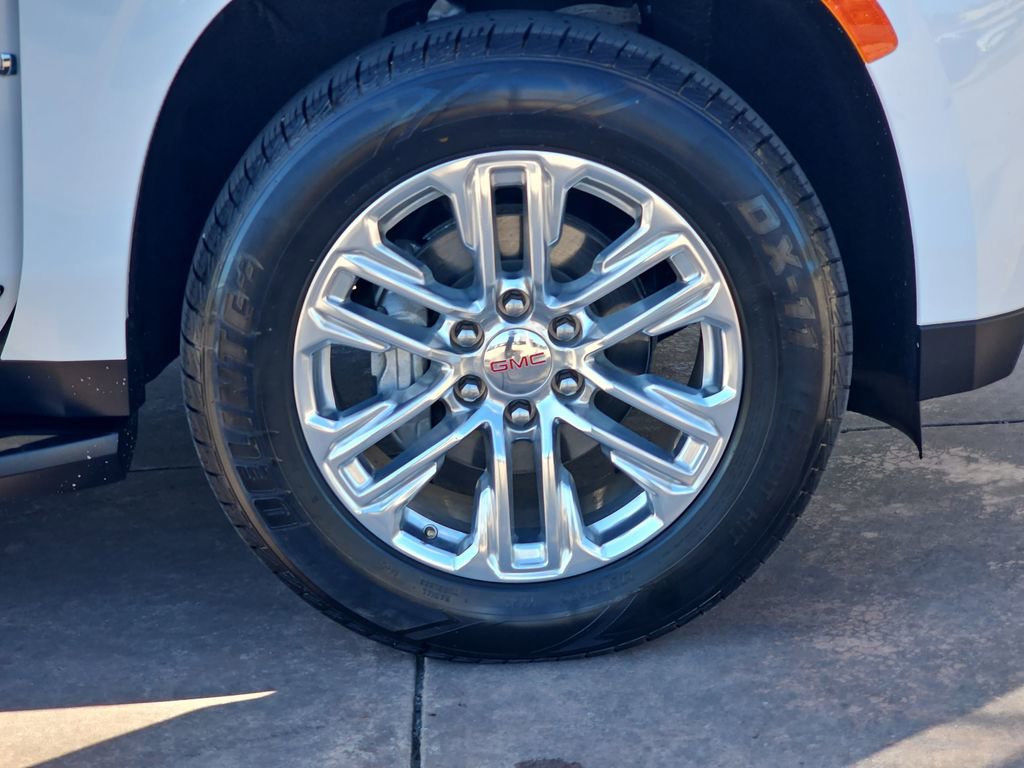 Used 2024 GMC Yukon XL SLT image 41