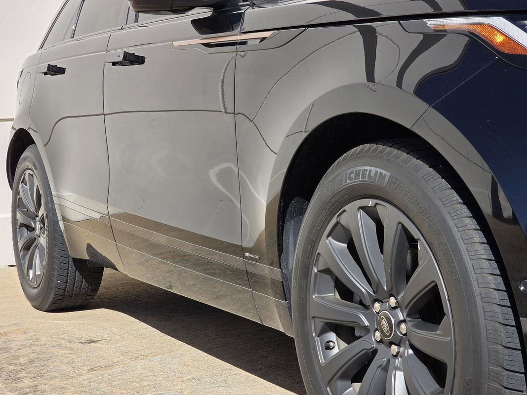 Used 2018 Land Rover Range Rover Velar R-Dynamic SE image 39