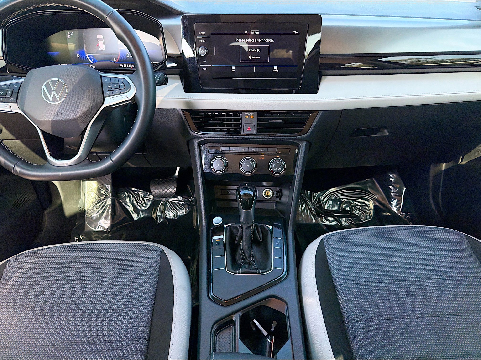 Used 2025 Volkswagen Taos S image 18