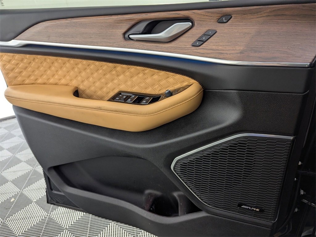 Certified 2024 Jeep Grand Cherokee L Summit w/ High Altitude Package image 32