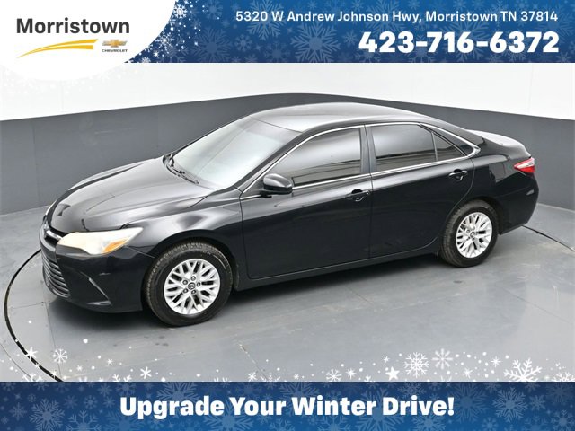 Used 2016 Toyota Camry LE image 1