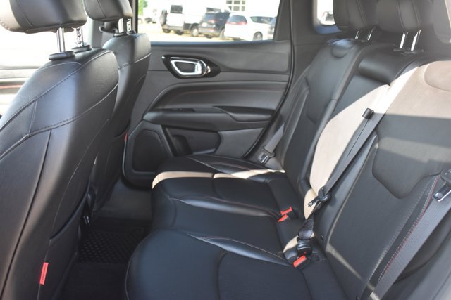 Used 2025 Jeep Compass Trailhawk AWD/4WD image 17