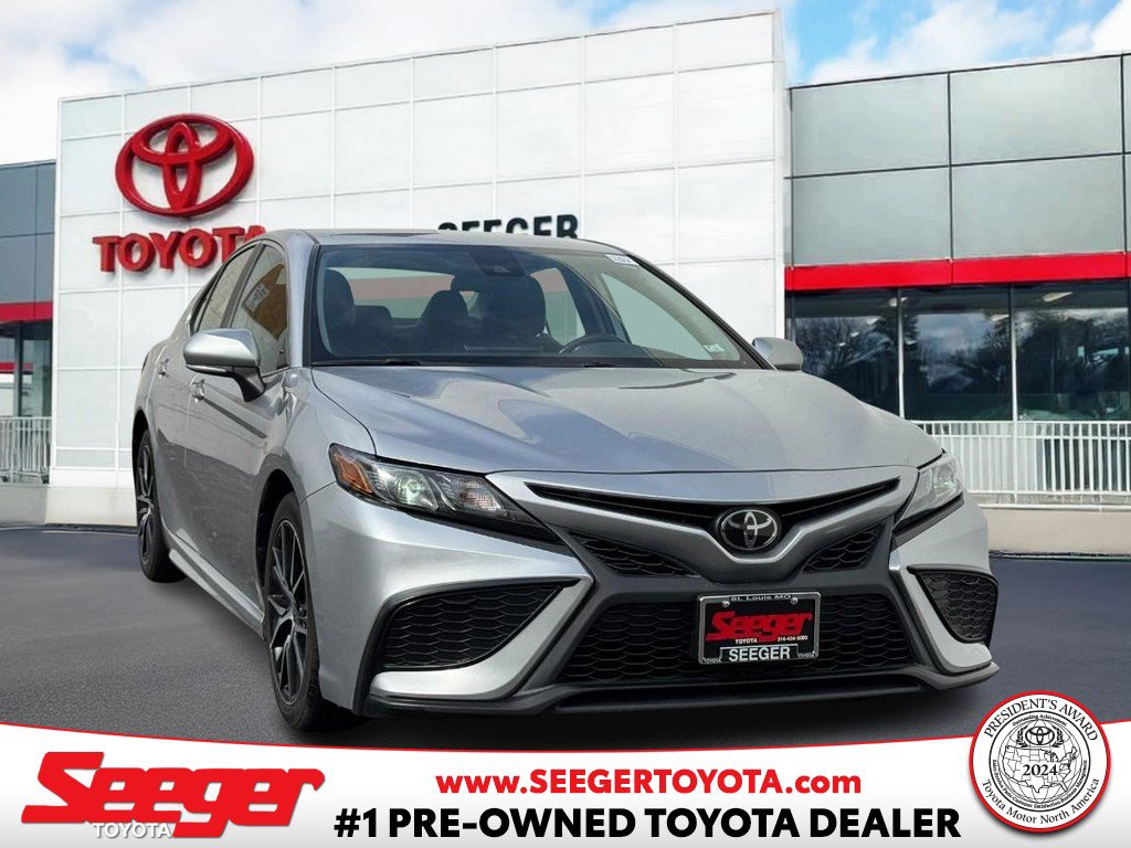 Certified 2023 Toyota Camry SE image 1