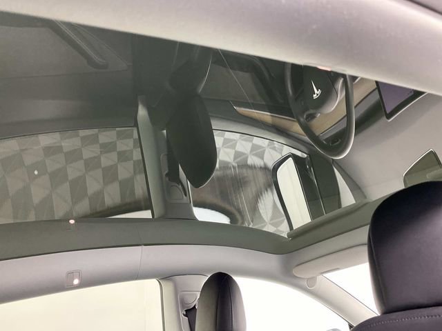 Used 2023 Tesla Model Y Long Range AWD/4WD image 13