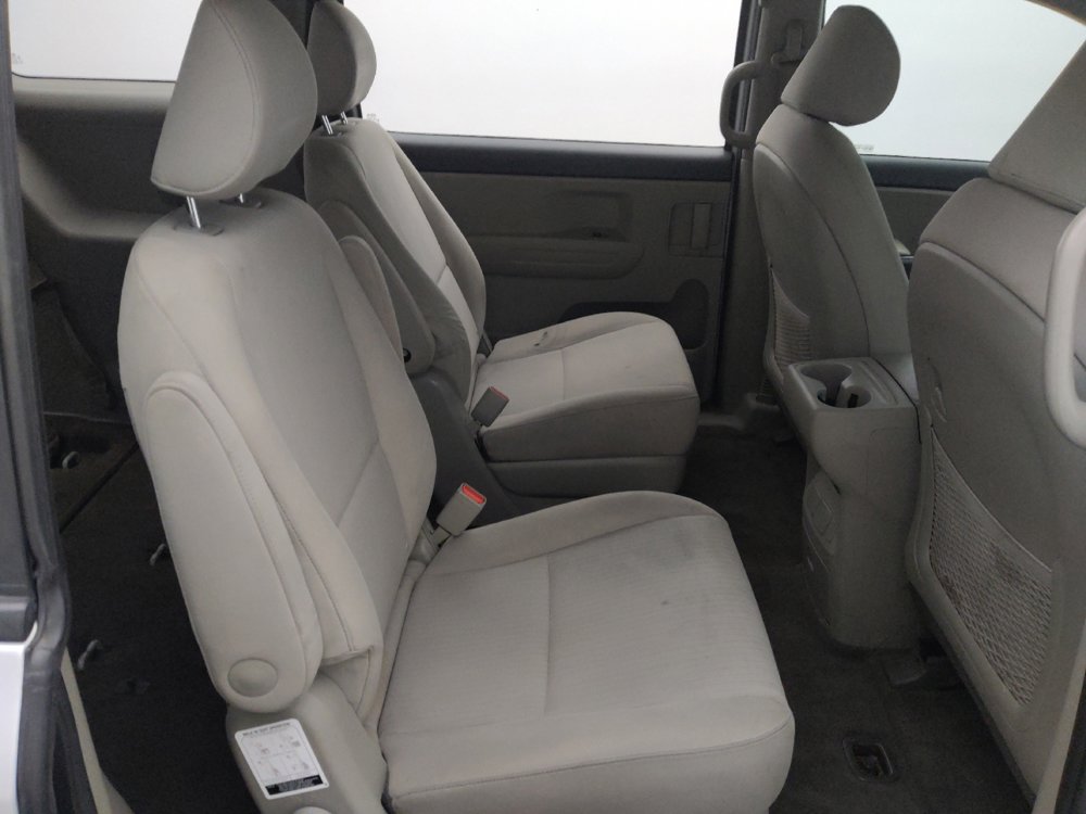 Used 2019 Kia Sedona L FWD image 19